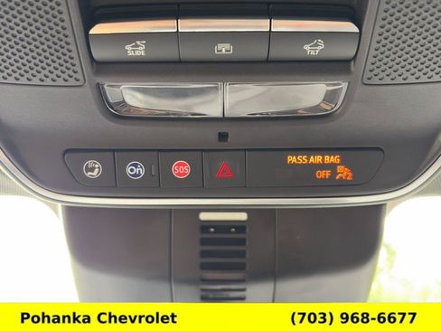 Used 2024 Chevrolet Traverse RS FWD image 20