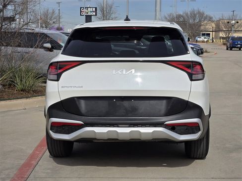 Certified 2024 Kia Sportage LX image 13
