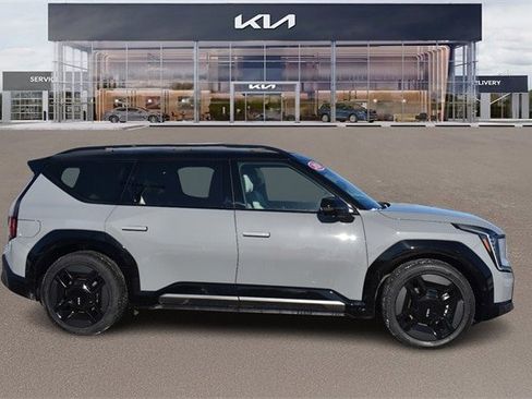 New 2026 Kia EV9 GT-Line image 2