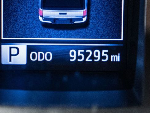 Used 2018 Toyota Tacoma SR5 image 24