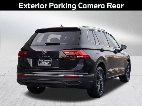 Used 2022 Volkswagen Tiguan SE image 8