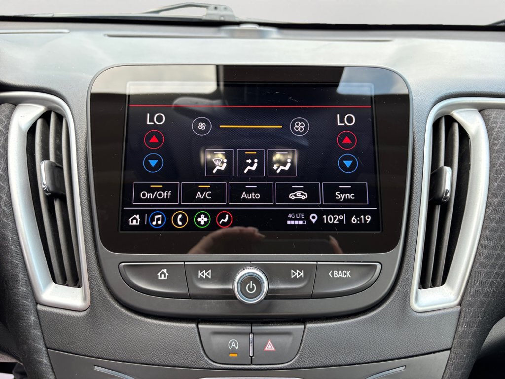 Used 2025 Chevrolet Malibu LT FWD image 22