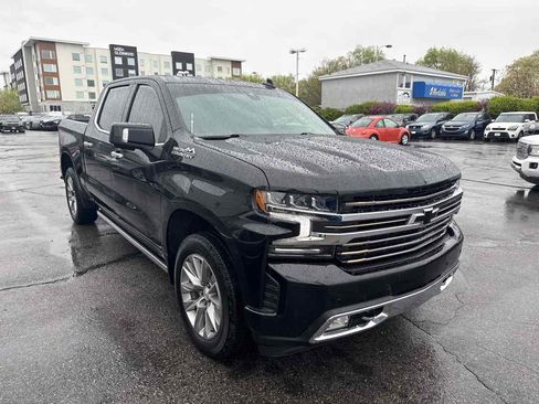 Used 2022 Chevrolet Silverado 1500 High Country w/ Technology Package image 4