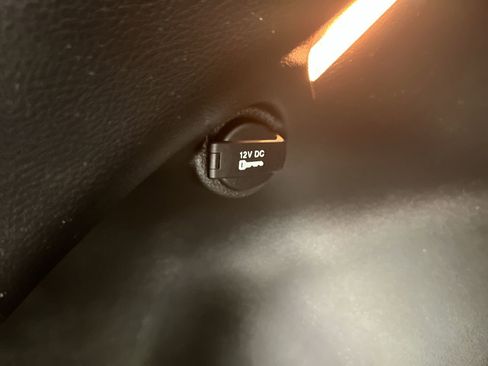 Used 2023 Jeep Compass Limited image 28