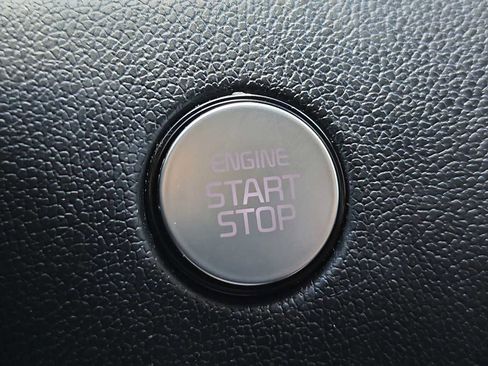 Used 2022 Kia Sorento S FWD image 24