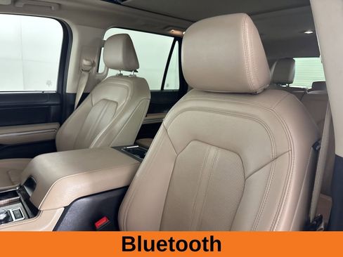 Used 2024 Ford Expedition Limited image 12