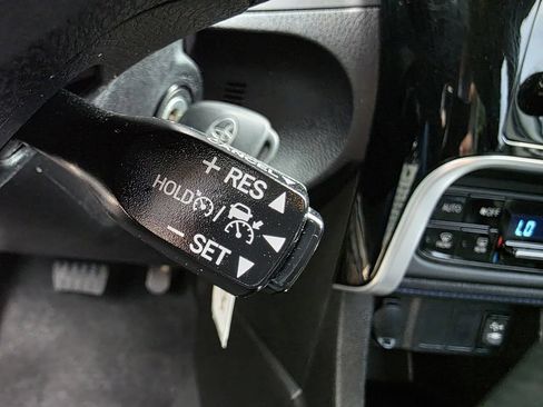 Used 2017 Toyota Corolla SE w/ Carpet Mat Package (TMS) FWD image 23