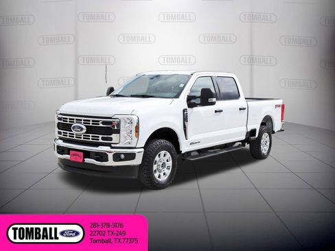 Used 2024 Ford F250 XLT w/ FX4 Off-Road Package image 3