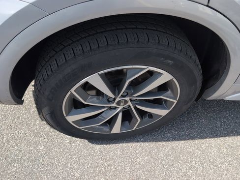 Used 2023 Audi Q5 2.0T Premium Plus w/ Premium Plus Package image 9