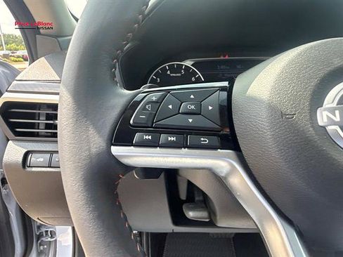 Used 2023 Nissan Altima 2.5 SR w/ SR Premium Package FWD image 22
