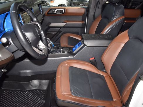 Used 2022 Ford Bronco Outer Banks AWD/4WD image 13
