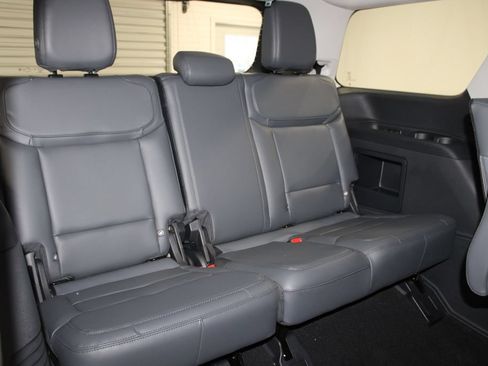New 2026 Ford Expedition Active RWD image 33