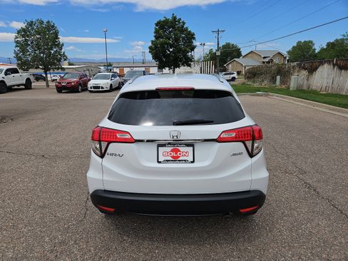 Used 2022 Honda HR-V EX image 7