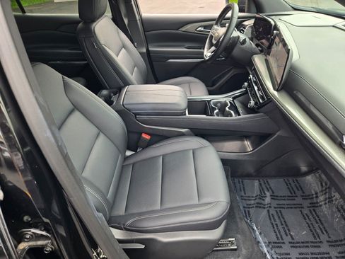 Used 2026 Chevrolet Traverse LT AWD/4WD image 6