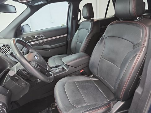 Used 2018 Ford Explorer Sport w/ Equipment Group 401A AWD/4WD image 15