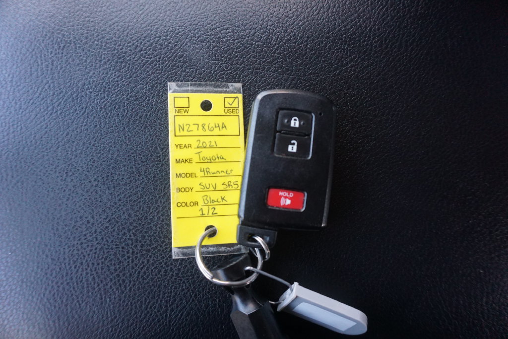 Used 2021 Toyota 4Runner SR5 Premium w/ Moonroof Package AWD/4WD image 35
