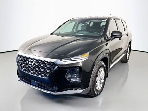 Used 2020 Hyundai Santa Fe SE image 4