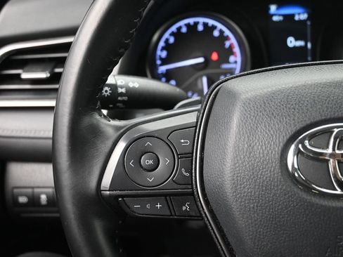 Used 2021 Toyota Camry SE w/ Carpet Mat Package (TMS) image 15