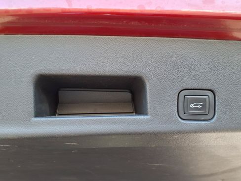 Used 2024 GMC Acadia Denali w/ Super Cruise Package FWD image 7