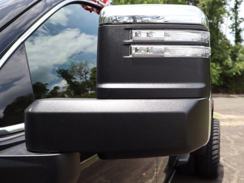 New 2026 GMC Sierra 3500 Denali Ultimate AWD/4WD image 17