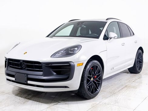 Certified 2025 Porsche Macan GTS image 1