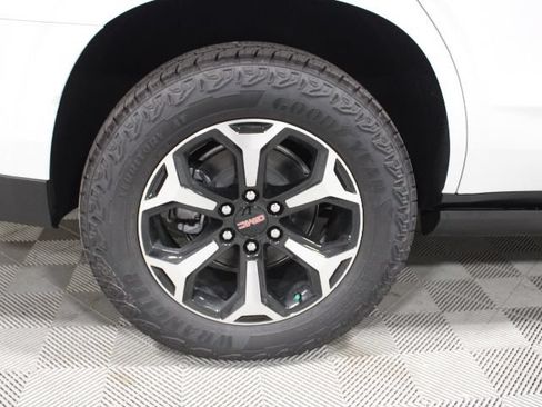 New 2026 GMC Yukon AT4 w/ AT4 Premium Plus Package AWD/4WD image 47