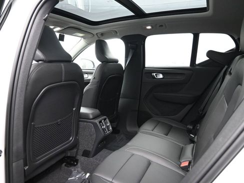 New 2025 Volvo XC40 B5 Core w/ Protection Package Premier image 22