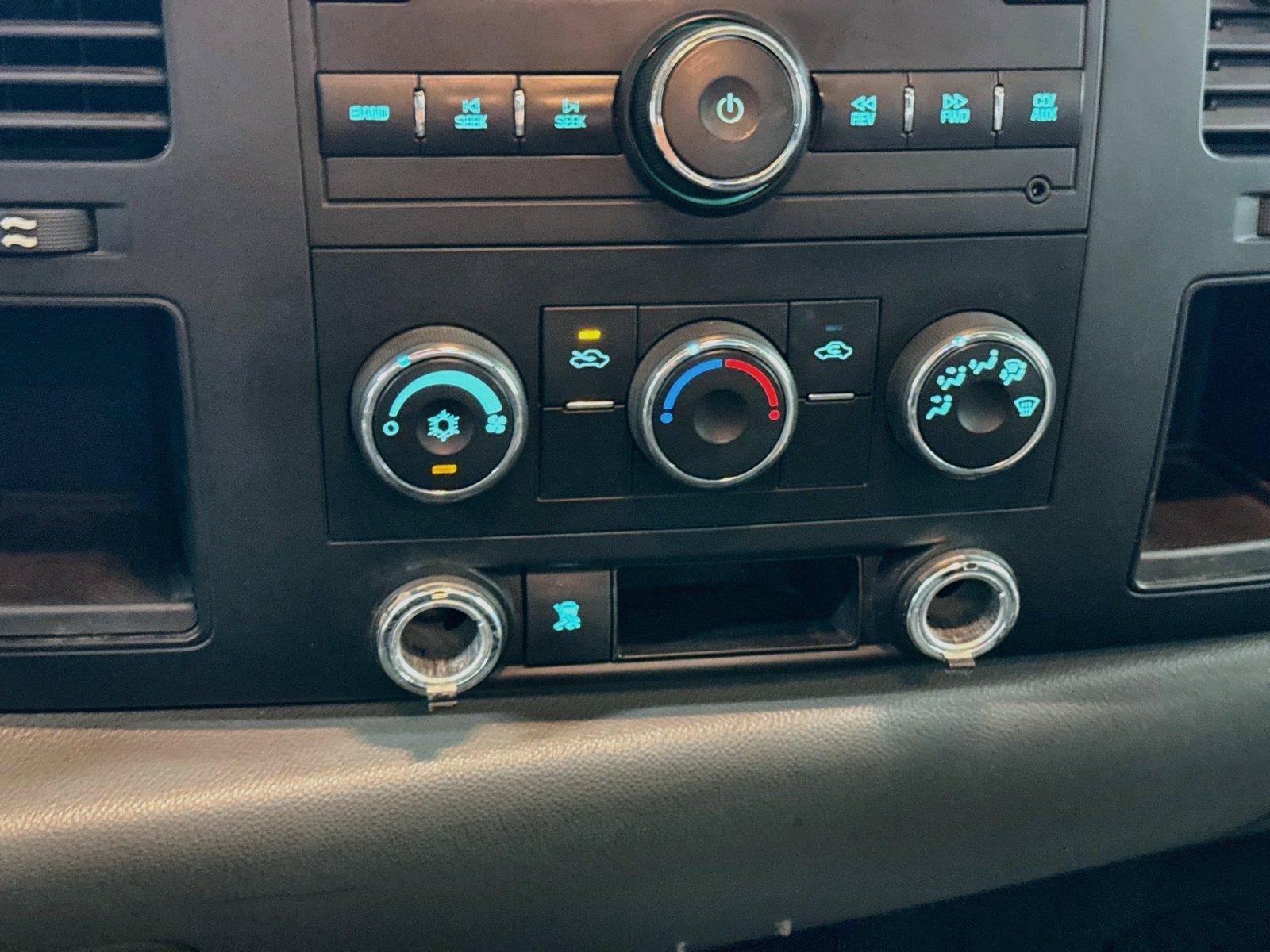 Used 2009 Chevrolet Silverado 2500 W/T AWD/4WD image 8