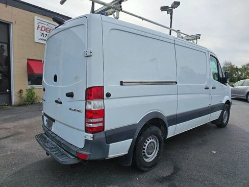 Used 2014 Mercedes-Benz Sprinter 2500 image 3