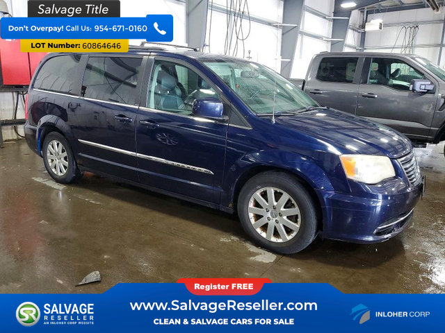 Used 2012 Chrysler Town & Country Touring w/ Entertainment Group #1 FWD image 5