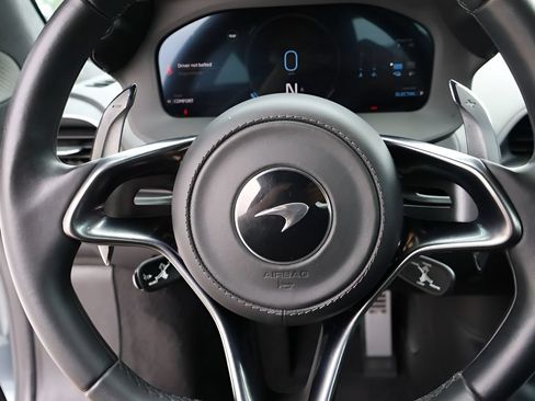 Used 2023 McLaren Artura RWD image 29