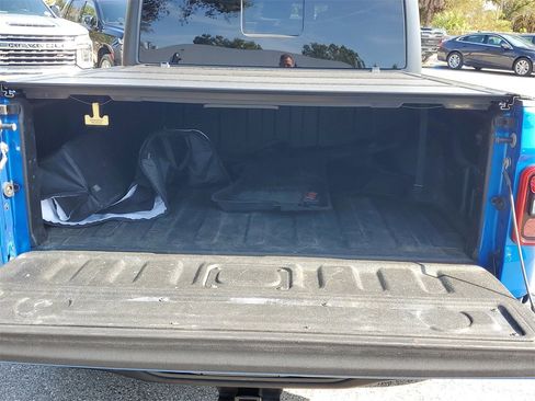 Used 2020 Jeep Gladiator Rubicon image 10