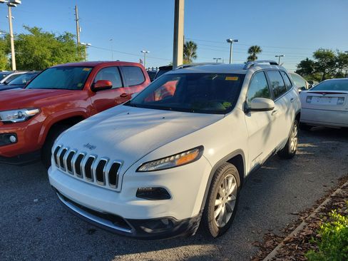 Used 2017 Jeep Cherokee Limited image 1