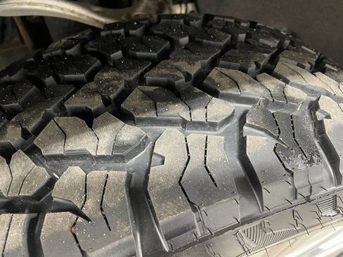 Used 2019 Chevrolet Silverado 1500 LT w/ All-Star Edition image 8