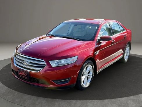 Used 2013 Ford Taurus SEL image 1