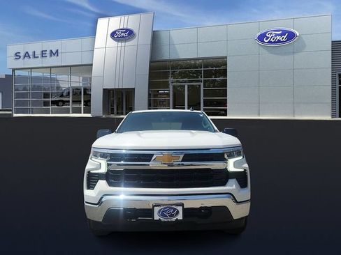 Used 2022 Chevrolet Silverado 1500 LT w/ Z71 Off-Road Package AWD/4WD image 7