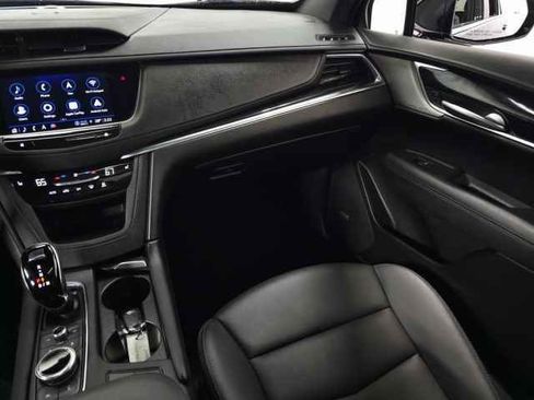 Certified 2023 Cadillac XT5 Premium Luxury image 33