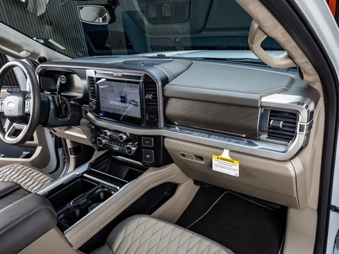 Used 2026 Ford F250 Platinum w/ Platinum Plus Package AWD/4WD image 18