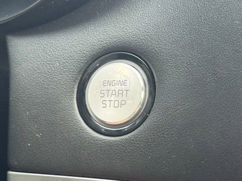 Used 2021 Kia Stinger GT2 image 33