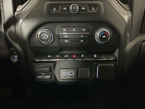 Used 2024 Chevrolet Silverado 1500 Custom Trail Boss w/ LPO, Dark Essentials Package AWD/4WD image 12