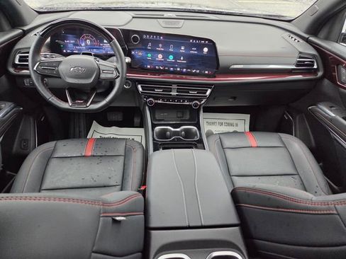 Used 2024 Chevrolet Traverse RS w/ LPO, Floor Liner Package AWD/4WD image 58