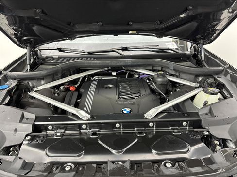 Used 2022 BMW X7 xDrive40i w/ Premium Package AWD/4WD image 20