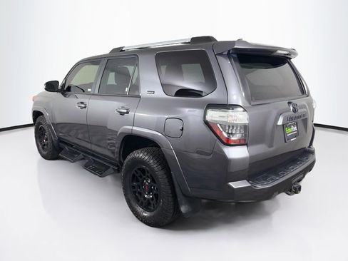Used 2022 Toyota 4Runner SR5 Premium w/ Moonroof Package AWD/4WD image 5