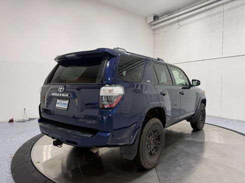 Used 2019 Toyota 4Runner SR5 Premium image 7