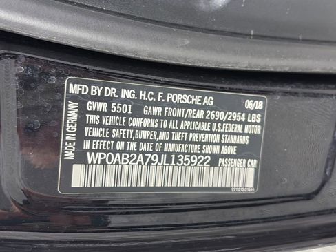 Used 2018 Porsche Panamera 4S image 9