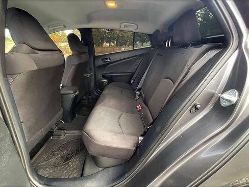 Used 2021 Toyota Prius L Eco image 28