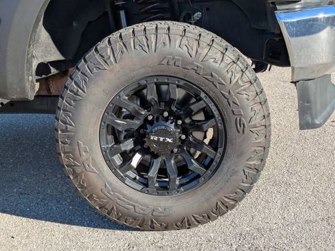 Used 2022 Ford F350 Lariat image 12