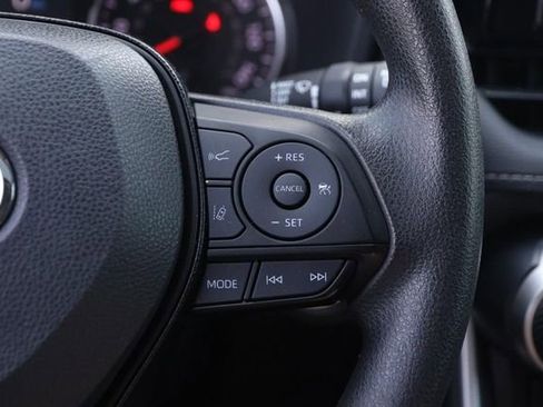 Used 2021 Toyota RAV4 XLE w/ Convenience Package FWD image 14