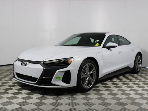 Used 2023 Audi e-tron GT Premium Plus image 3