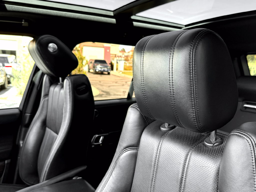 Used 2016 Land Rover Range Rover HSE AWD/4WD image 22